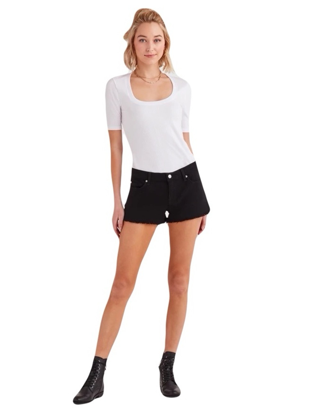 7FAM “CUT OFF SHORT” w/Frayed Hem In “BLACK”, Size 32